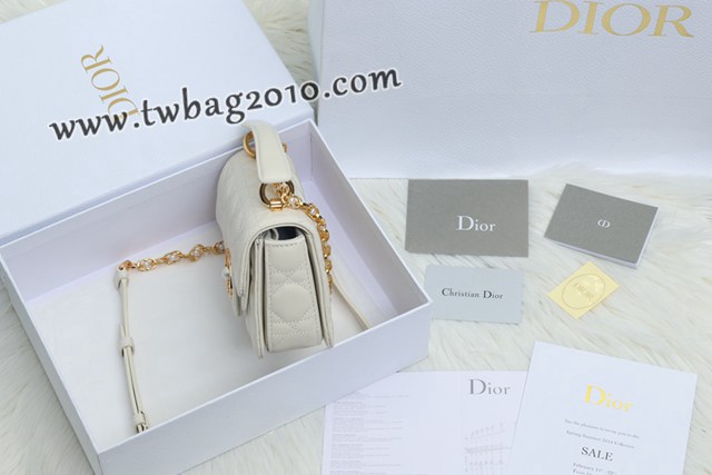 Dior专柜2024新款迪奥高仿原单小牛皮Cannage藤格纹珍珠包斜挎包 djfk1665